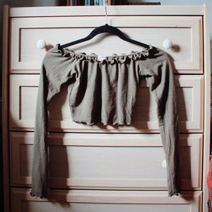 Long sleeve olive green crop top